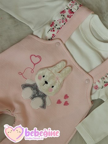 Pembe ve Somon Renkli Tavşan İşlemeli Bebek Salopet Takımı