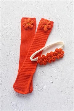 Turuncu Renkli El Örgüsü Bebek Çiçek Saç Bandı ve Çorap Takımı